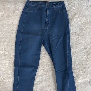 High Waisted Jean